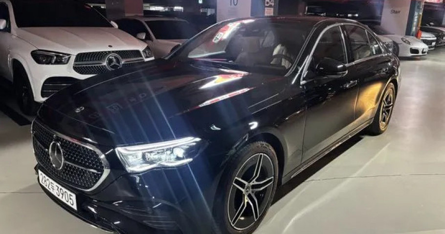 Mercedes-Benz E-Class 