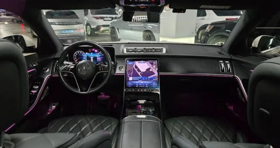 Mercedes-Benz S-Class 