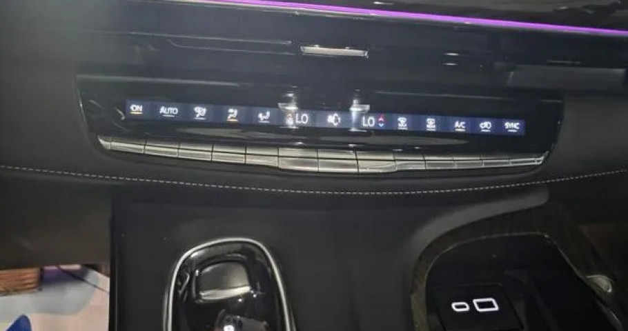 Cadillac Escalade 