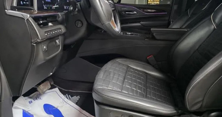 Cadillac Escalade 