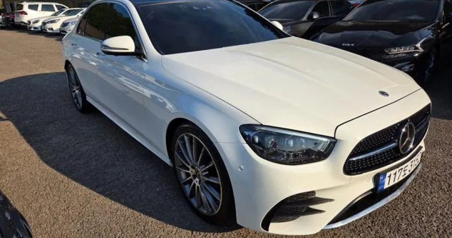 Mercedes-Benz E-Class 