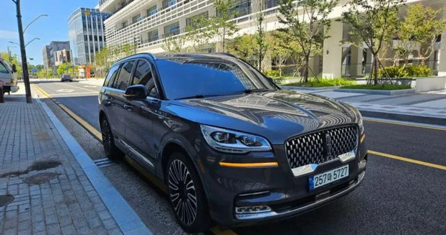 Lincoln Aviator 