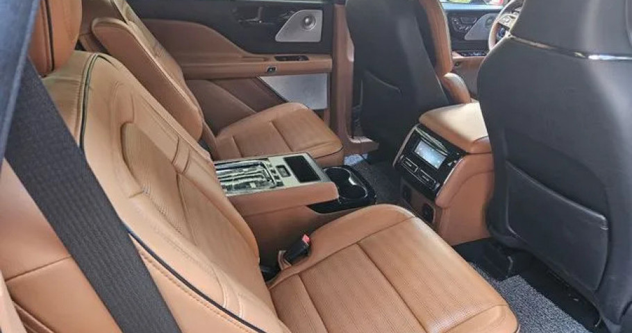 Lincoln Aviator 