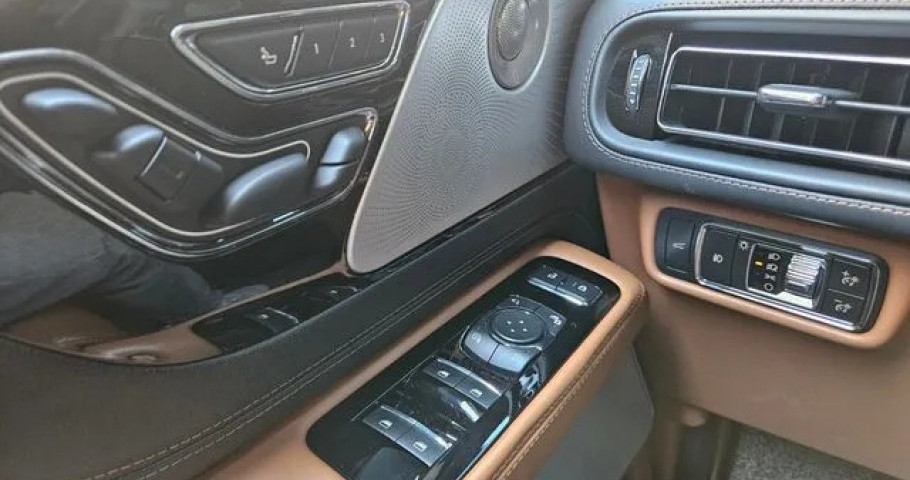 Lincoln Aviator 