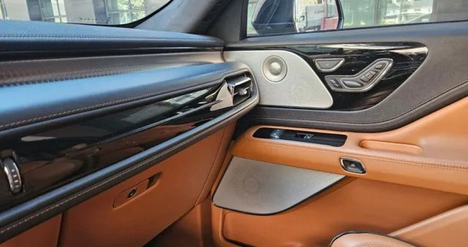 Lincoln Aviator 