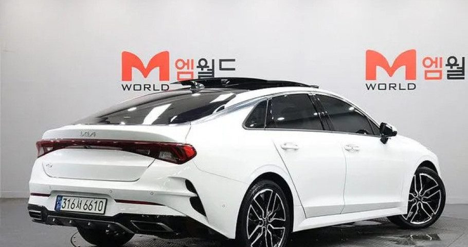 Kia K5 