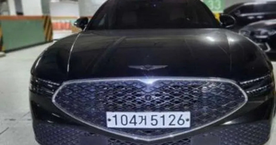 Genesis G90 