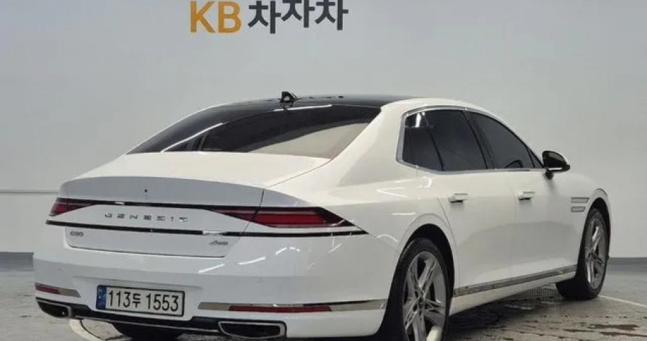 Genesis G90 