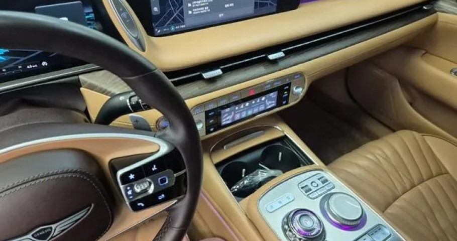 Genesis G90 