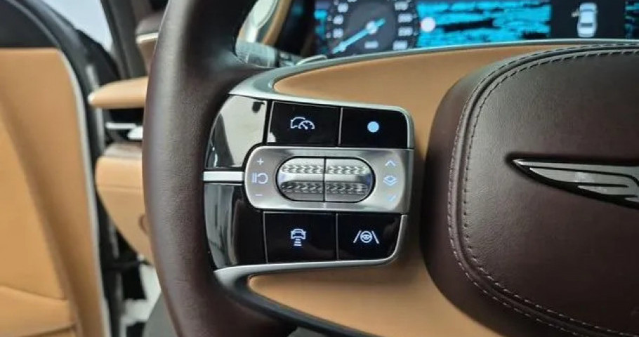 Genesis G90 