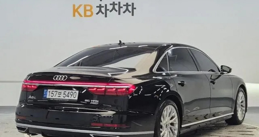 Audi A8 