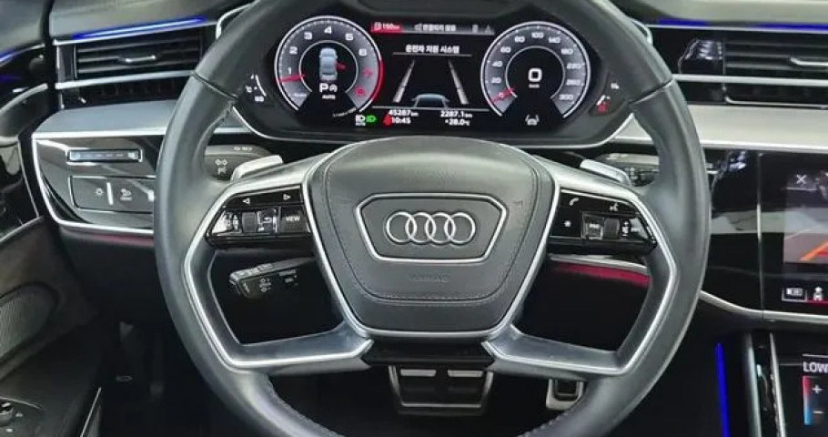Audi A8 