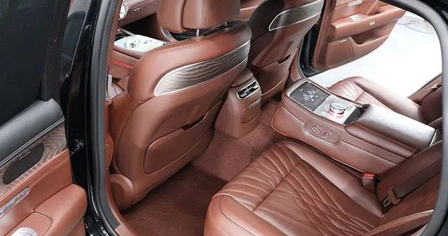 Genesis G90 
