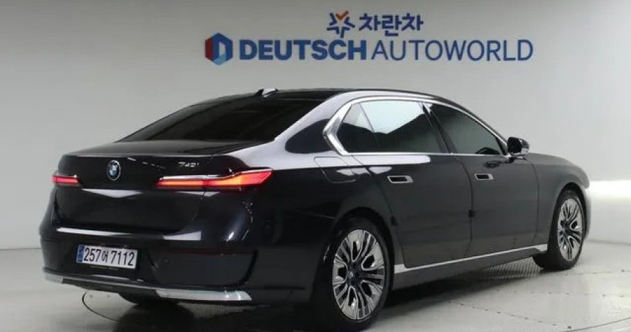 Bmw 7-Series 