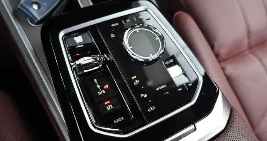 Bmw 7-Series 
