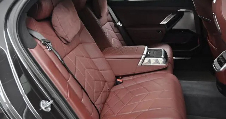 Bmw 7-Series 
