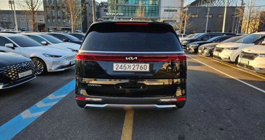 Kia Carnival 
