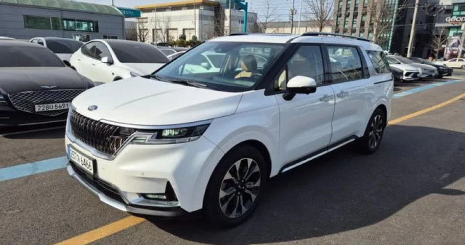 Kia Carnival 