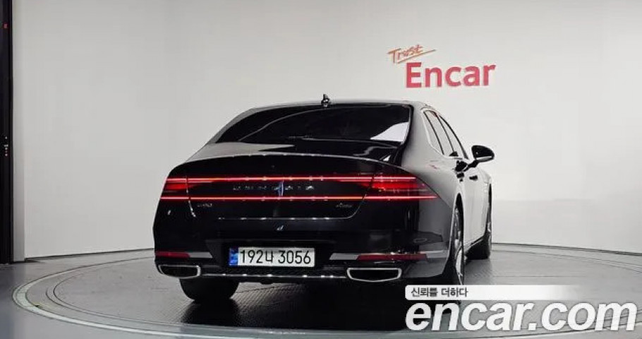 Genesis G90 