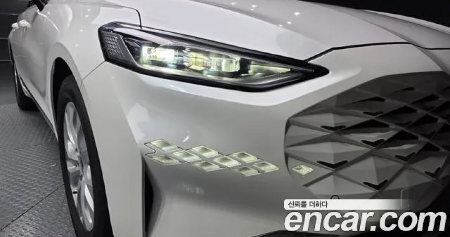 Kia K8 