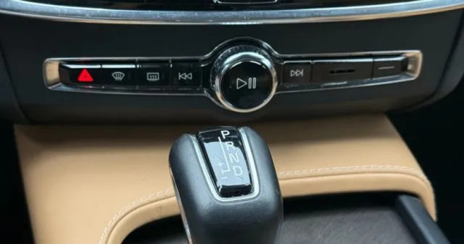 Volvo V90 