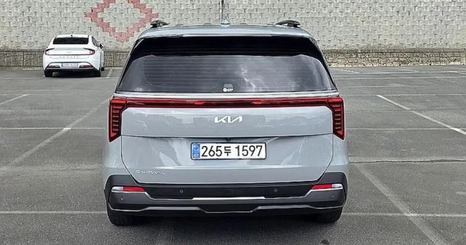 Kia Carnival 
