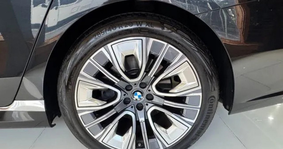 Bmw 7-Series 