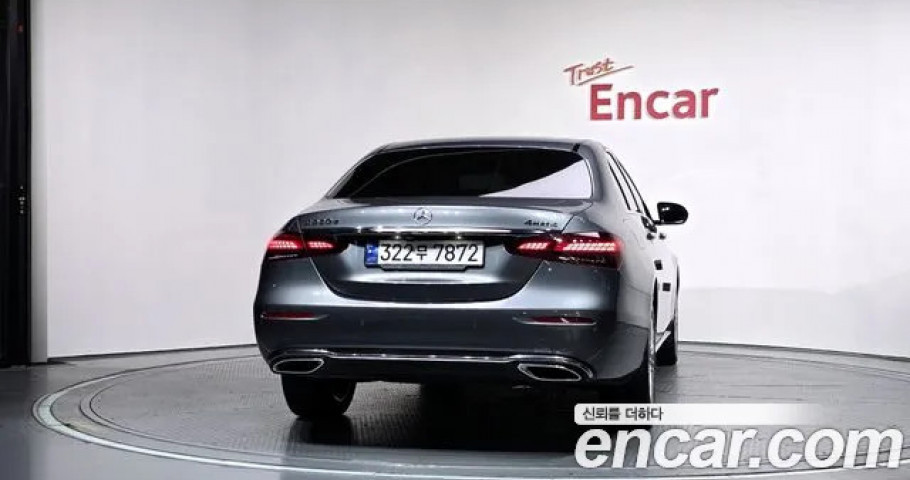Mercedes-Benz E-Class 