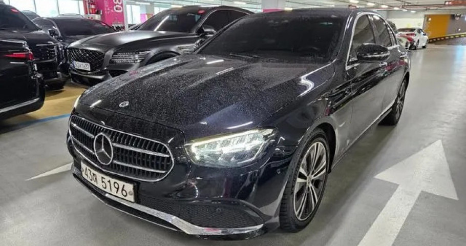 Mercedes-Benz E-Class 
