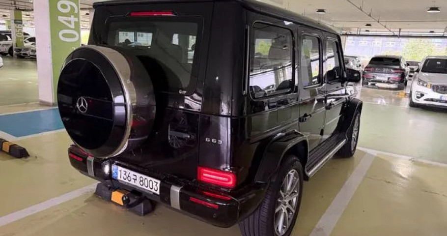 Mercedes-Benz G-Class 