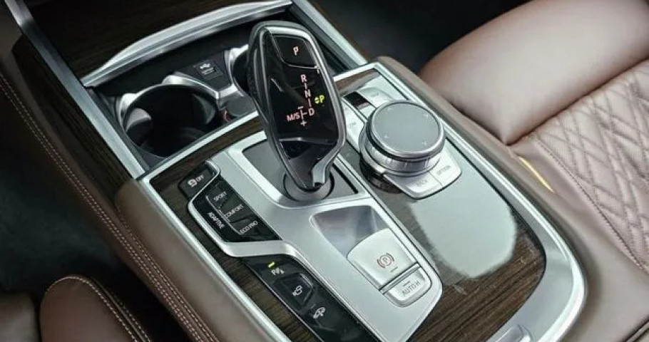 Bmw 7-Series 