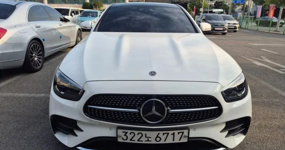 Mercedes-Benz E-Class 