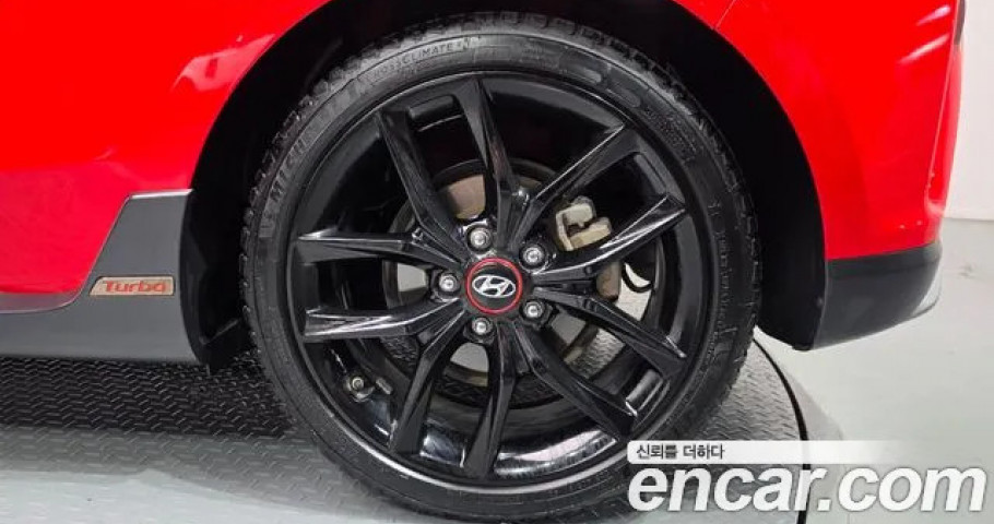 Hyundai Veloster 