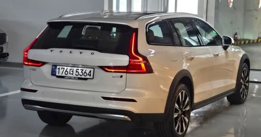 Volvo V60 