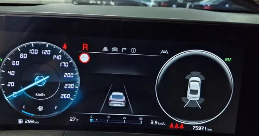 Kia K8 