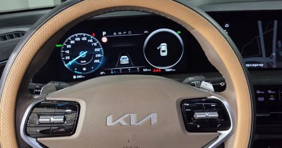 Kia K8 