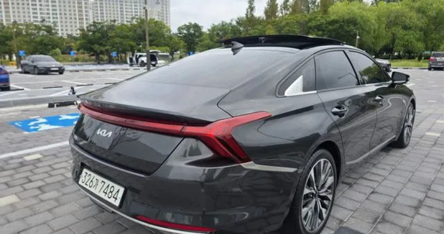 Kia K8 