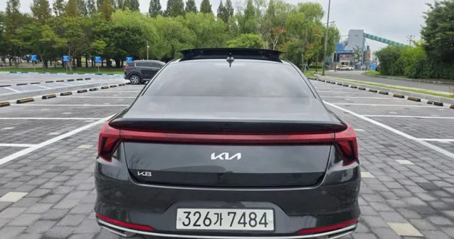 Kia K8 