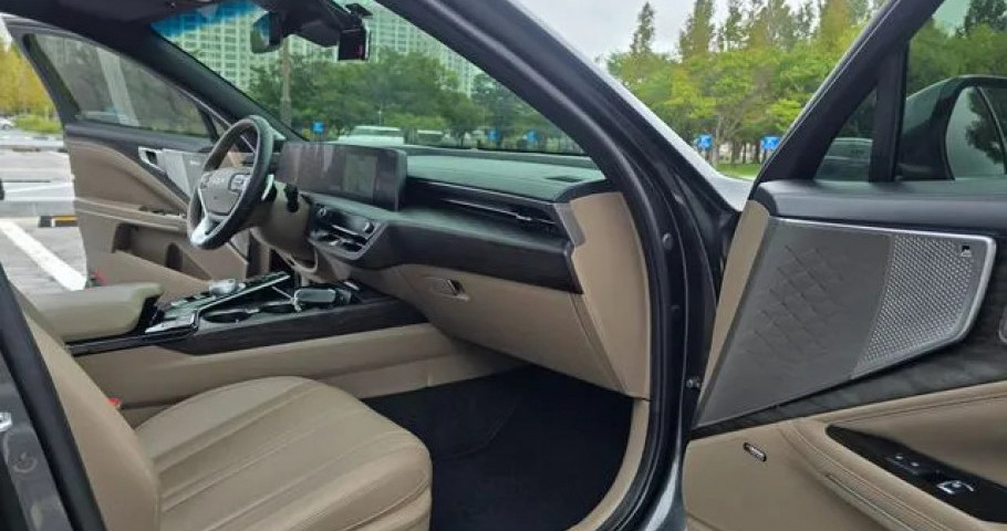 Kia K8 