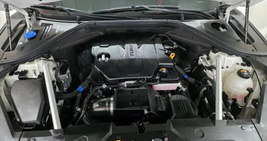 Genesis Gv70 