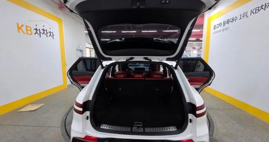 Genesis Gv70 