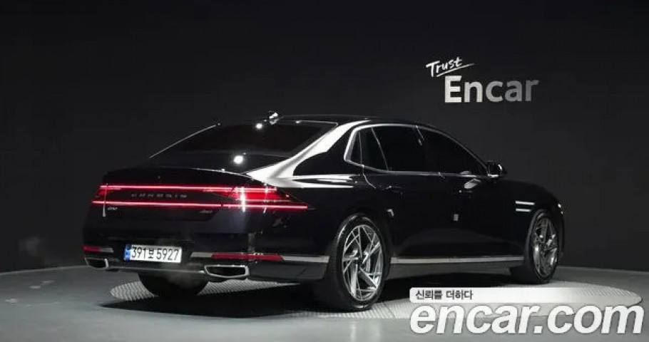 Genesis G90 