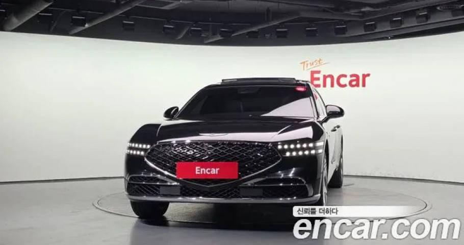 Genesis G90 