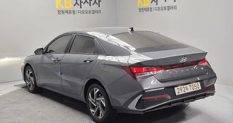 Hyundai Avante (Elantra) 