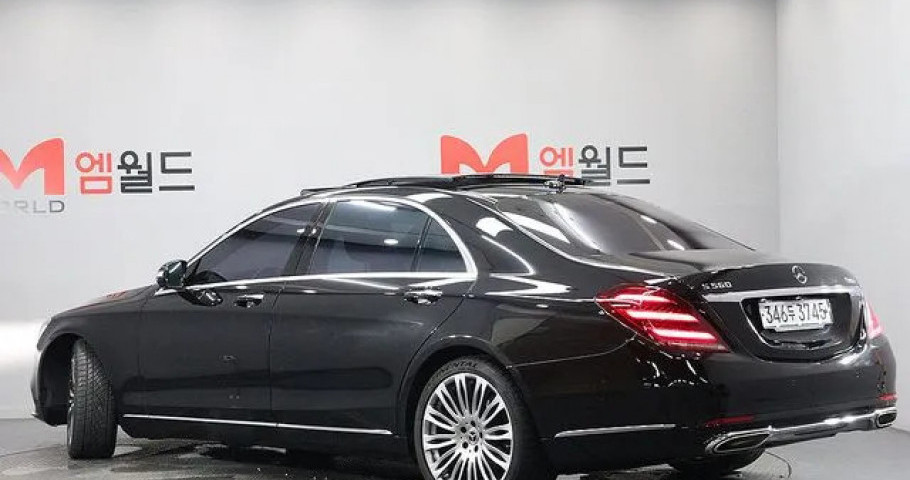 Mercedes-Benz S-Class 