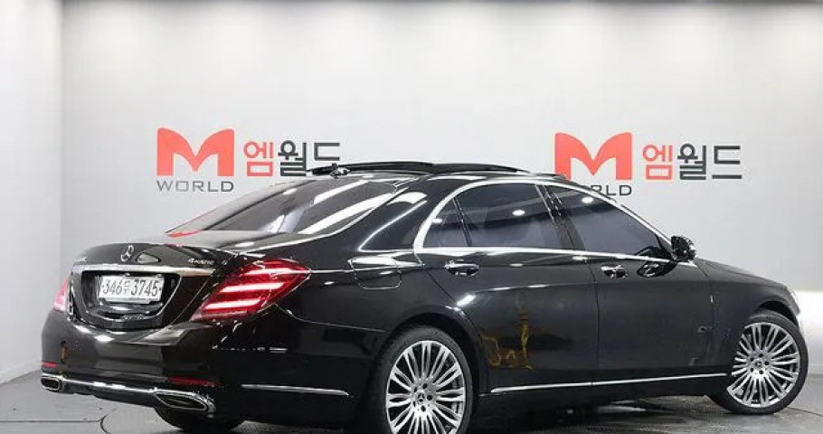 Mercedes-Benz S-Class 