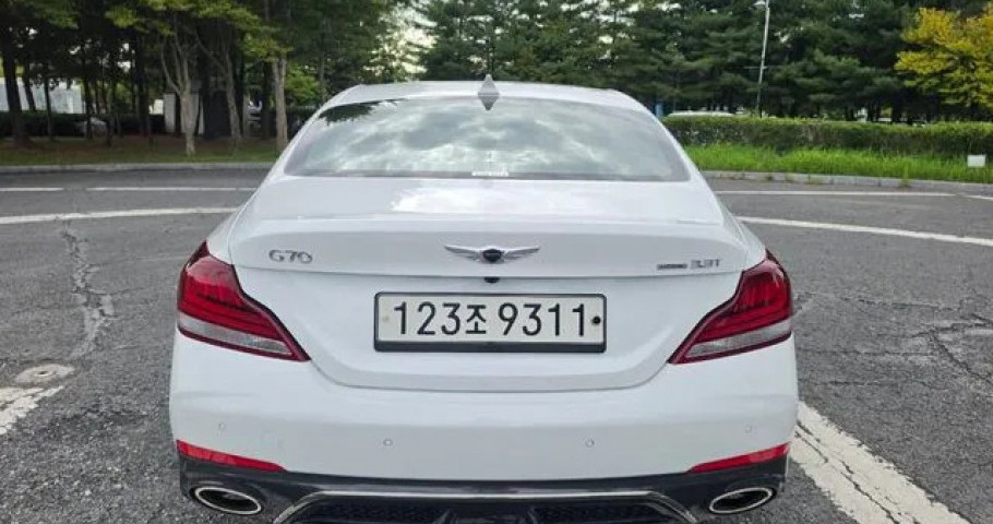 Genesis G70 
