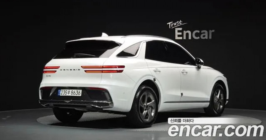 Genesis Gv70 