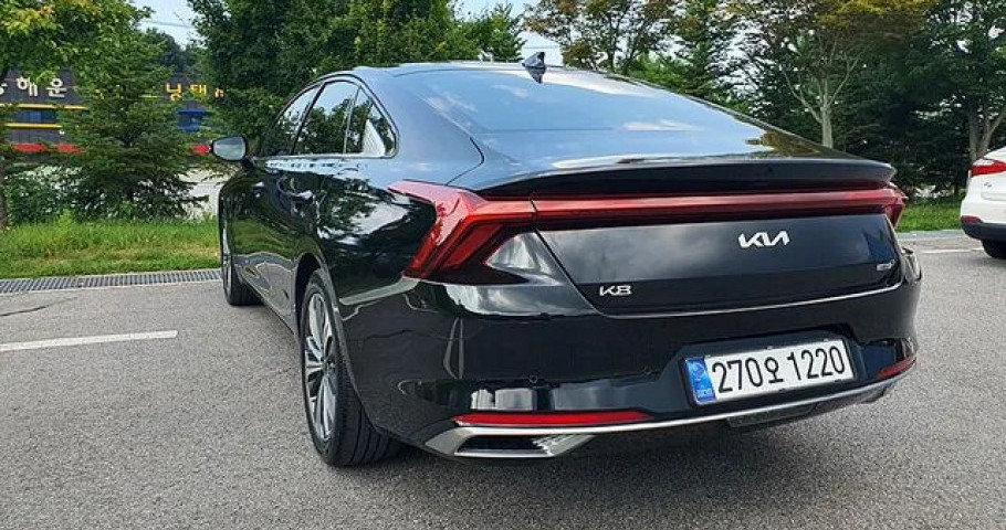 Kia K8 