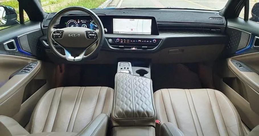 Kia K8 